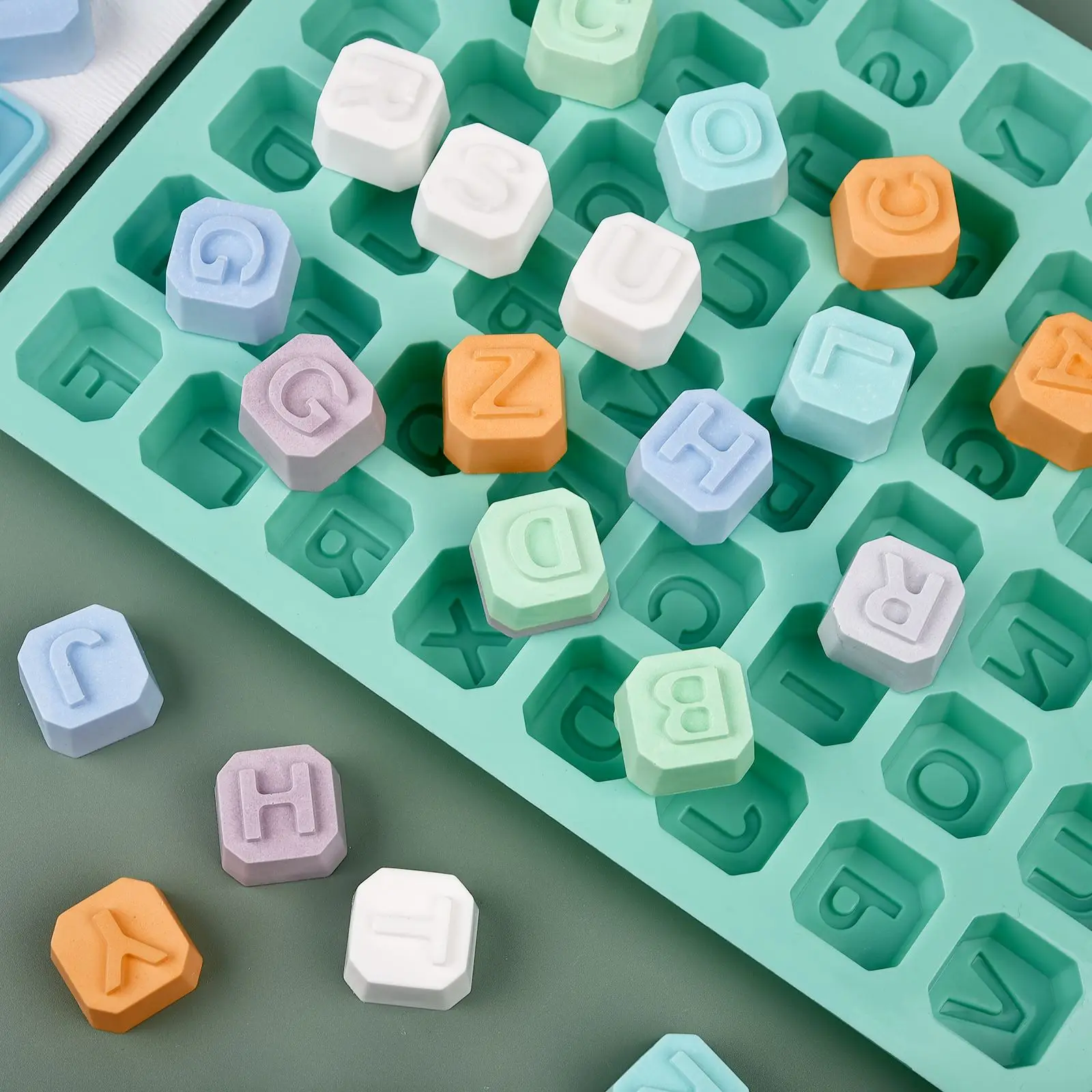48 Letter Enghish Alphabet let - Soap Making Material recension och pris